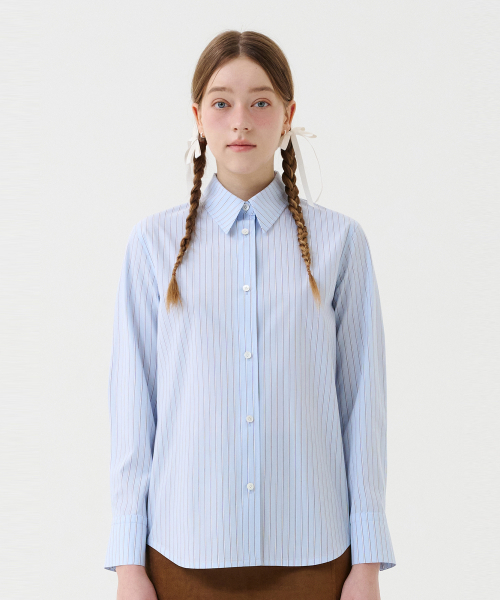VOYONN（ボヨン）の「トレンディストライプシャツブルー0130（シャツ/ブラウス・レディース・ブルー・SMALL/MEDIUM/LARGE）」の2枚目の写真