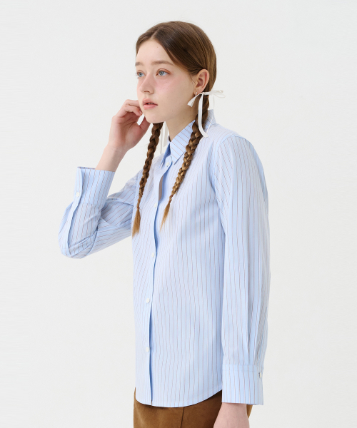 VOYONN（ボヨン）の「トレンディストライプシャツブルー0130（シャツ/ブラウス・レディース・ブルー・SMALL/MEDIUM/LARGE）」の4枚目の写真