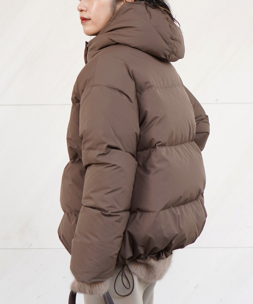 フード付きブラウンダウンジャケット フードダウンジャケット(ブラウン)（ダウンジャケット/コート