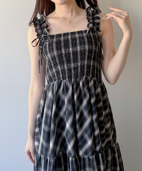 mipiarl(ミピアール)の「チェック柄フリルショルダーワンピース(ワンピース・レディース・ブラウン/ネイビー/ブラック・LARGE/MEDIUM/SMALL)」の11枚目の写真