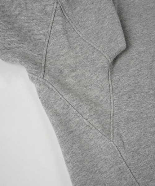BIRBANTE(ビルバンテ)の「シグニチャークルネック スウェット - メランジ(スウェット・メンズ・グレー・X-LARGE/SMALL/MEDIUM/LARGE)」の6枚目の写真