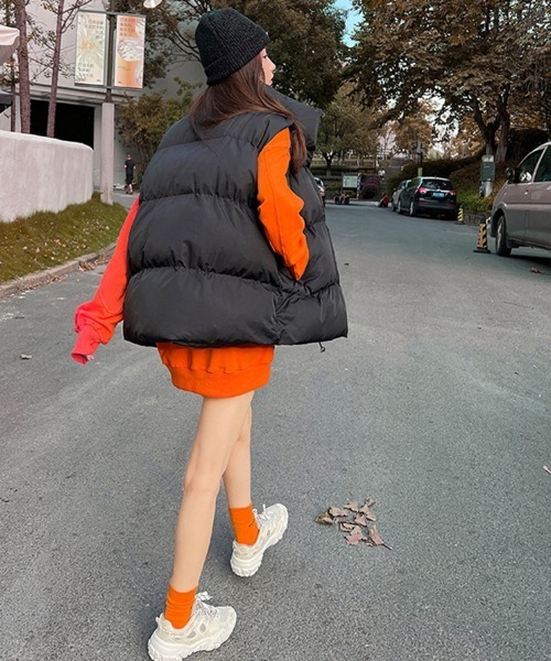 Flugge（フラッジー）の「中綿ボリュームダウンベスト（ダウンベスト・レディース・アイボリー/ブラック・MEDIUM/LARGE）」の8枚目の写真