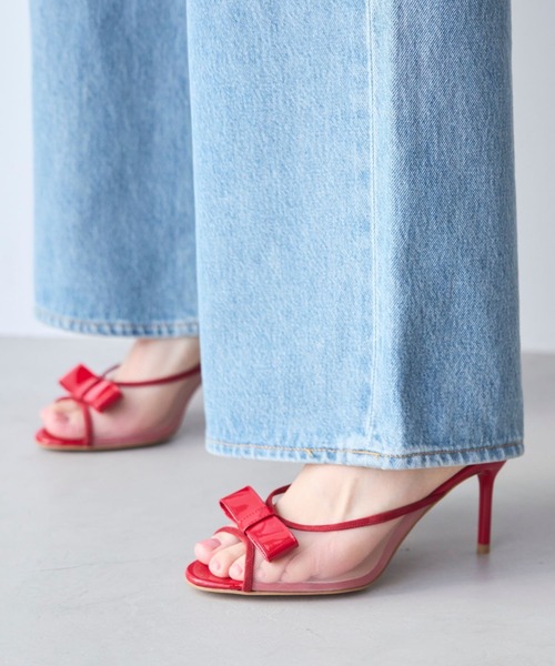 SEVEN TWELVE THIRTY(セヴントゥエルヴサーティー)の「LovelyWalk チュールリボンミュール(サンダル・レディース・レッド/ブラック/イエロー系その他/シルバー・22cm/22.5cm/23cm/23.5cm/24cm/24.5cm)」の4枚目の写真
