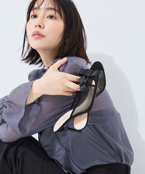 SEVEN TWELVE THIRTY(セヴントゥエルヴサーティー)の「LovelyWalk チュールリボンミュール(サンダル・レディース・レッド/ブラック/イエロー系その他/シルバー・22cm/22.5cm/23cm/23.5cm/24cm/24.5cm)」の10枚目の写真