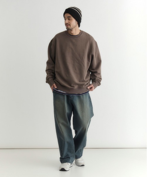 BACK NUMBER(バックナンバー)の「【BACK NUMBER】ピグメント加工クルーネックトレーナー (ドロップショルダー / ボックスシルエット / ユニセックス)(スウェット・メンズ・ネイビー/イエロー/サックスブルー/ブラック/ブラウン/グリーン・S/M/XL/L)」の14枚目の写真