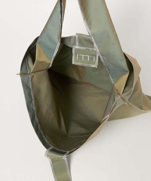ITTI（イッチ）の「【別注】＜ITTI for ASTRAET＞インサイドアウト バッグ  L（トートバッグ・レディース・オリーブ・FREE）」の6枚目の写真