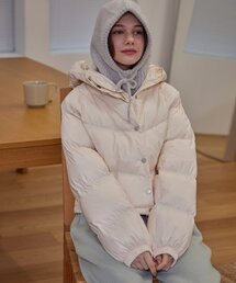 BELLOL（ベロエル）の「グロッシーロゴプッファークロップパディングアイボリー（ダウンジャケット/コート）」