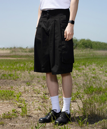 MUDSALT（マッドソルト）の「ツーピンタックワイドバミューダパンツブラック（その他パンツ）」