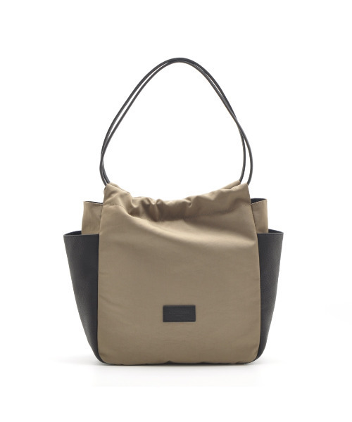 CLEDRAN(クレドラン)の「【本革×ナイロン】CL3933 LIMO GATHER POCKET BAG(トートバッグ・レディース・チャコールグレー/ブラック/グレイッシュベージュ・FREE)」の3枚目の写真