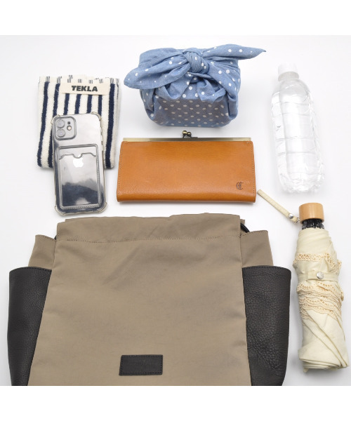 CLEDRAN(クレドラン)の「【本革×ナイロン】CL3933 LIMO GATHER POCKET BAG(トートバッグ・レディース・チャコールグレー/ブラック/グレイッシュベージュ・FREE)」の11枚目の写真