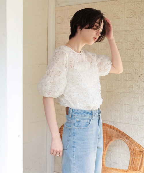 titivate(ティティベイト)の「フラワーチュールトップス(Tシャツ/カットソー・レディース・ライトベージュ/ブラック/オフホワイト・FREE)」の10枚目の写真