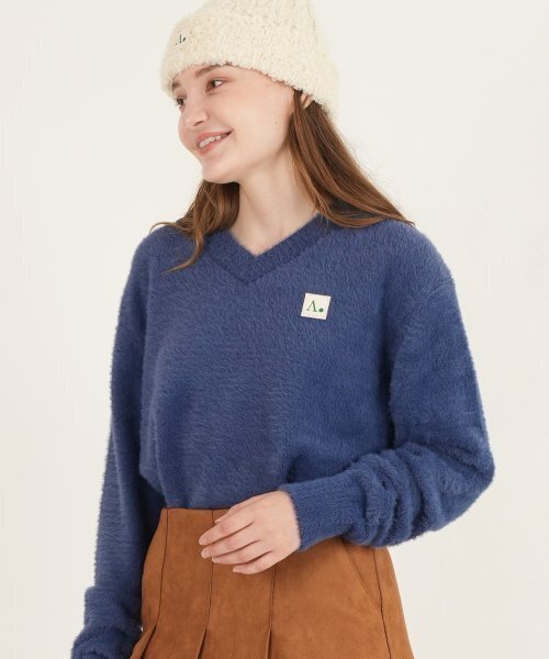 THE-ABON(エイボン)の「モヘアオーバーサイズVネックニットクリーム(ニット/セーター・レディース・その他・FREE)」の3枚目の写真