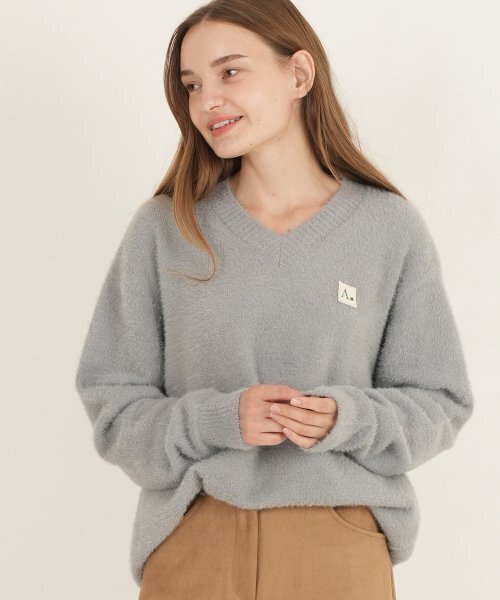 THE-ABON(エイボン)の「モヘアオーバーサイズVネックニットクリーム(ニット/セーター・レディース・その他・FREE)」の5枚目の写真
