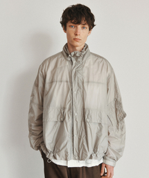 HEUTE（ホイテ）の「HET LOW WINDBREAKER JACKET (GREY)（ナイロンジャケット）」
