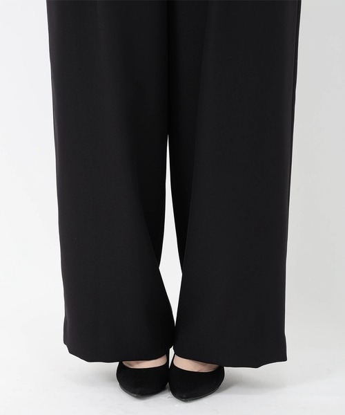 STRAWBERRY-FIELDS(ストロベリーフィールズ)の「パウダーツイル_タックストレートパンツ(スラックス・レディース・ベージュ/ネイビー/ブラック・1/2)」の11枚目の写真