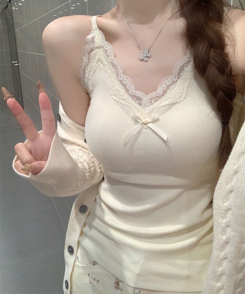 Lace Ladies(レースレディース)の「リボン付き Vネック 配レース カップ付き キャミソール(キャミソール・レディース・ホワイト/ブラック/アイボリー・M/XL)」の4枚目の写真