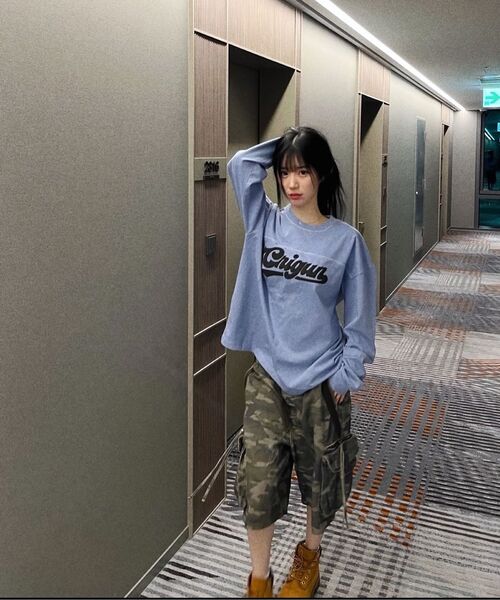 CRIGUN（クリガン）の「FOOTBALL CREW LONG SLEEVE PIGMENT BLUE（Tシャツ/カットソー・レディース・スカイブルー・SMALL/MEDIUM/LARGE/X-LARGE）」の5枚目の写真