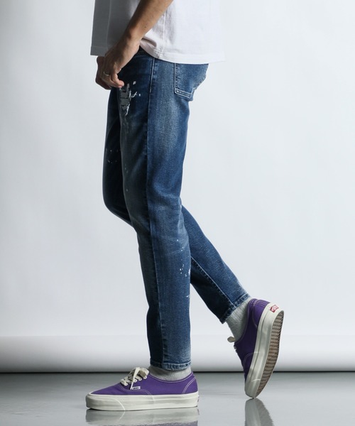 The DUFFER of ST.GEORGE(ザダファーオブセントジョージ)の「【WEB限定アイテム】「GUM STRETCH DENIM」USED PAINT JEANS:超伸縮「ガムストレッチ デニム」ユーズドペイント スリムジーンズ(デニムパンツ・メンズ・インディゴブルー・X-LARGE/LARGE/MEDIUM/SMALL)」の4枚目の写真