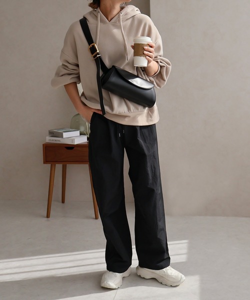 Social GIRL(ソーシャルガール)の「【SL】【Social GIRL】【it】ナイロンカーブパンツ(その他パンツ・レディース・ブラック・M)」の3枚目の写真
