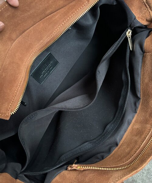 DouDou（ドゥドゥ）の「【WEB限定】スエードベルト付バッグ（ショルダーバッグ・レディース・キャメル・FREE）」の3枚目の写真