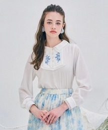 an another angelus（アンアナザーアンジェラス）の「レース使いヨークローズ刺繍ブラウス（シャツ/ブラウス）」