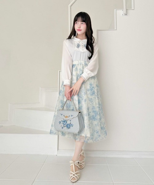 an another angelus(アンアナザーアンジェラス)の「レース使いヨークローズ刺繍ブラウス(シャツ/ブラウス・レディース・オフホワイト/ピンクベージュ・FREE)」の19枚目の写真