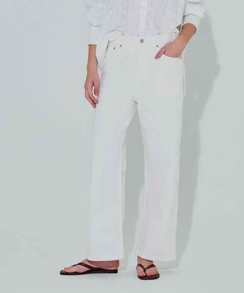 coca（coca）（コカ）の「ムーヴデニムストレートパンツ（デニムパンツ・レディース・ホワイト/ライトブルー・S/M/L）」の6枚目の写真