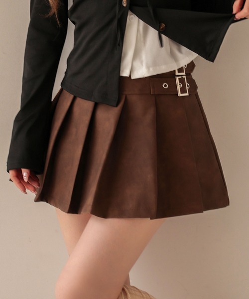 M DOLLY(エムドリー)の「leather pleats rai mini skirt/レザープリーツレイミニスカート(スカート・レディース・ブラウン/チャコールグレー・M/S)」の2枚目の写真