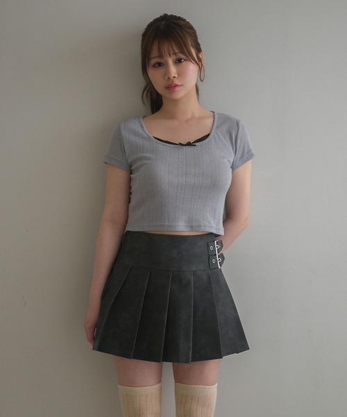 M DOLLY(エムドリー)の「leather pleats rai mini skirt/レザープリーツレイミニスカート(スカート・レディース・ブラウン/チャコールグレー・M/S)」の3枚目の写真