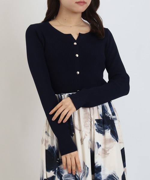 TRUDEA(トルディア)の「スリットネックリブニット(ニット/セーター・レディース・ホワイト×ブラック/ホワイト/ネイビー/ホワイト×ネイビー・LARGE/MEDIUM)」の9枚目の写真