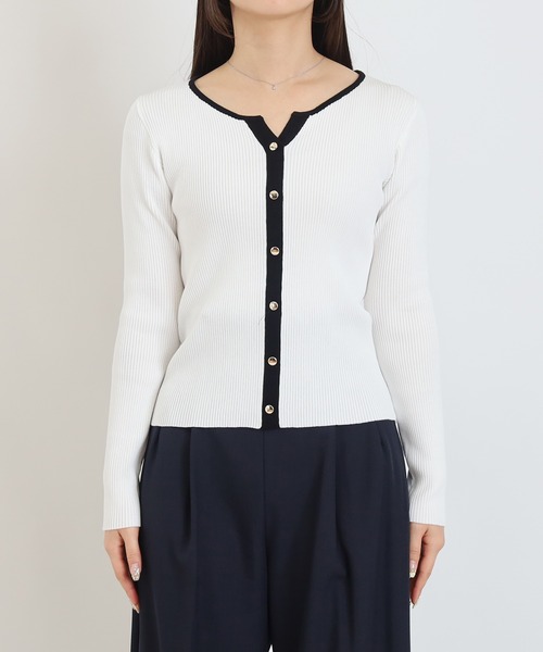 TRUDEA(トルディア)の「スリットネックリブニット(ニット/セーター・レディース・ホワイト×ブラック/ホワイト/ネイビー/ホワイト×ネイビー・LARGE/MEDIUM)」の21枚目の写真