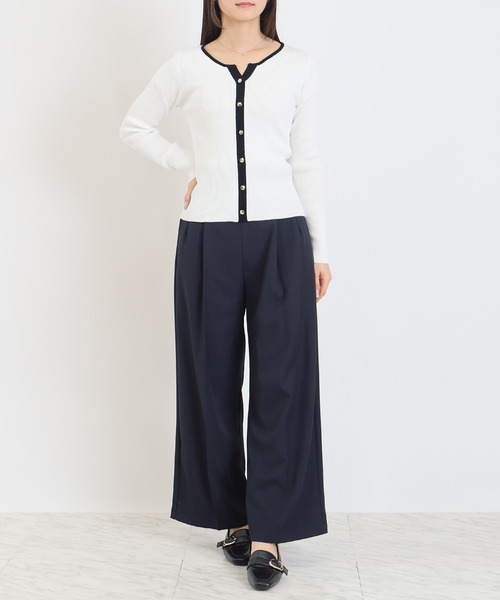 TRUDEA(トルディア)の「スリットネックリブニット(ニット/セーター・レディース・ホワイト×ブラック/ホワイト/ネイビー/ホワイト×ネイビー・LARGE/MEDIUM)」の16枚目の写真