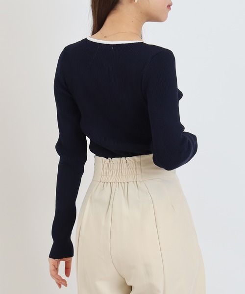 TRUDEA(トルディア)の「スリットネックリブニット(ニット/セーター・レディース・ホワイト×ブラック/ホワイト/ネイビー/ホワイト×ネイビー・LARGE/MEDIUM)」の7枚目の写真