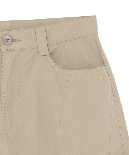 THECOLDESTMOMENT（ザコールデストモーメント）の「TCM ripstop strap cargo half pants (beige)（その他パンツ・レディース・その他・SMALL/MEDIUM/LARGE）」の4枚目の写真