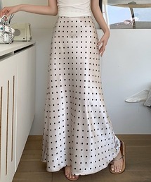 emi+（エミプラス）の「ドット柄サテンマーメイドスカート（スカート）」