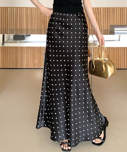 ドット柄サテンマーメイドスカート（スカート）｜emi+（エミプラス）の