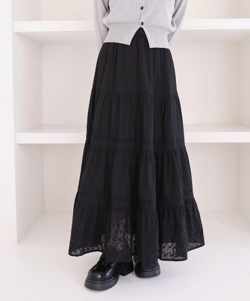 archives(アルシーヴ)の「コットンレースティアードスカート(スカート・レディース・ブラック/オフホワイト・MEDIUM)」の2枚目の写真