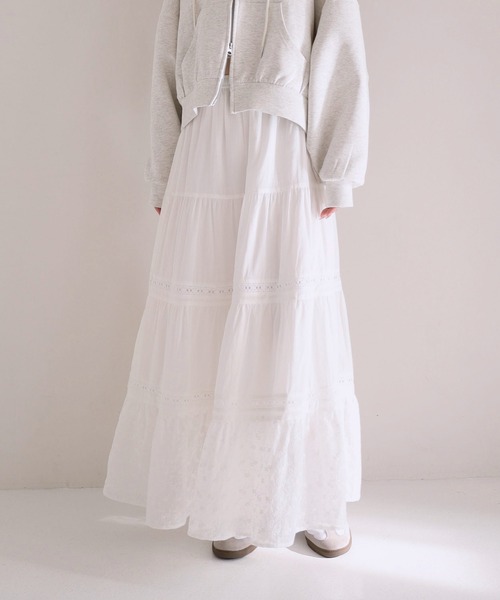 archives(アルシーヴ)の「コットンレースティアードスカート(スカート・レディース・ブラック/オフホワイト・MEDIUM)」の4枚目の写真