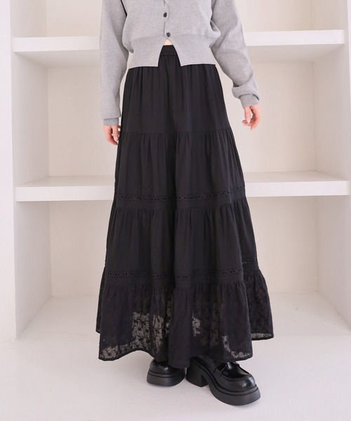archives(アルシーヴ)の「コットンレースティアードスカート(スカート・レディース・ブラック/オフホワイト・MEDIUM)」の11枚目の写真