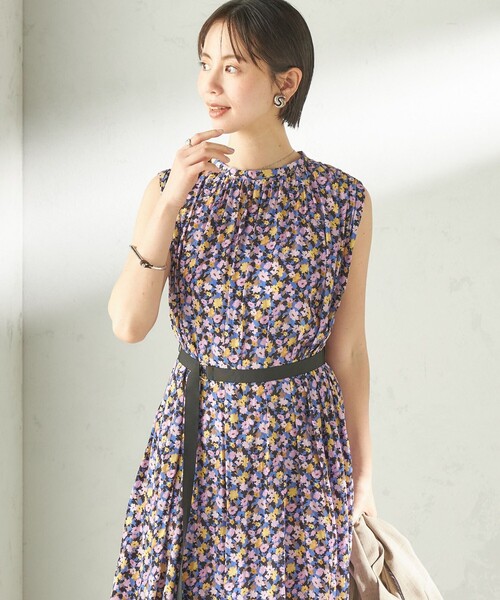 SHIPS(シップス)の「〈手洗い可能〉カッセン フラワー プリント ノースリーブ ワンピース(ワンピース・レディース・ピンク・ONE SIZE)」の7枚目の写真