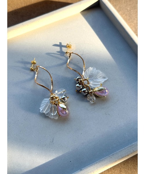 tone（トーン）の「【musk】オーロラピンクチャームの華やかピアス(MA)（ピアス（両耳用）・レディース・ゴールド・FREE）」の4枚目の写真