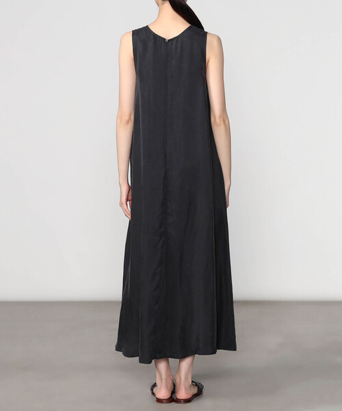 LE GLAZIK（ルグラジック）の「LE GLAZIK | キュプラ ノースリーブワンピース WOMEN（ワンピース・レディース・ブルー系その他/チャコール/グレイッシュベージュ・36）」の13枚目の写真