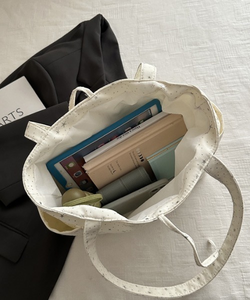 mebole(メボレ)の「star&dot totebag(トートバッグ・レディース・ホワイト/ブルー・FREE)」の16枚目の写真