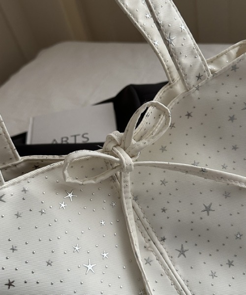 mebole(メボレ)の「star&dot totebag(トートバッグ・レディース・ホワイト/ブルー・FREE)」の14枚目の写真