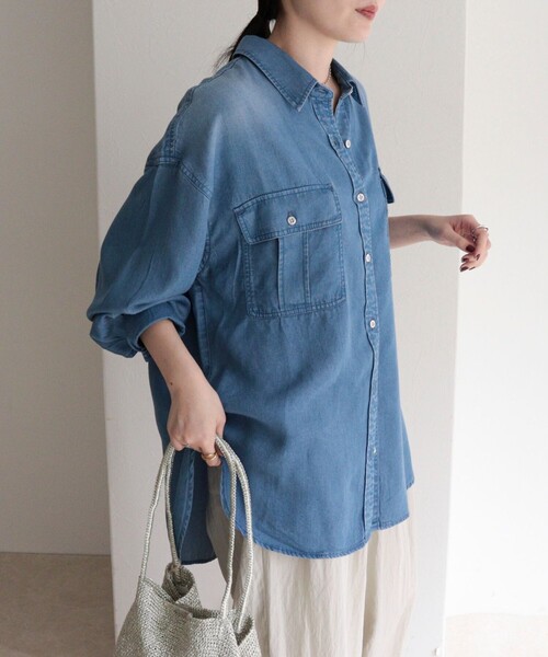 fredy emue(フレディエミュ)の「とろみデニムオーバーシャツ(シャツ/ブラウス・レディース・ブルー/チャコールグレー・38)」の14枚目の写真