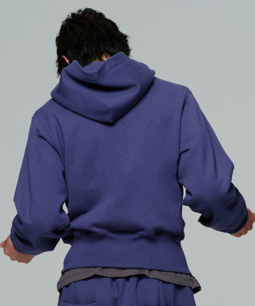 ERA(エラ)の「UNISEX ERA HEAVY HOODED ZIP-UP - INK NAVY(パーカー・レディース・ネイビー・MEDIUM/LARGE/SMALL)」の5枚目の写真