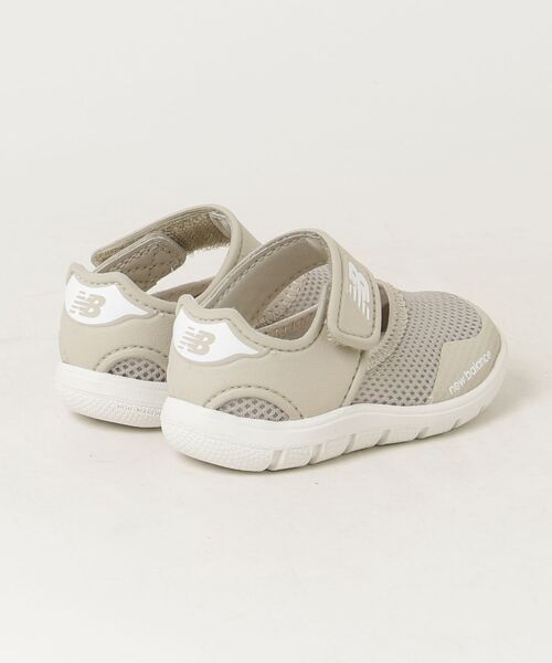 NEW BALANCE(ニューバランス)の「208 Hook and Loop(サンダル・キッズ・ブラック/ベージュ/ピンク・12.0cm/12.5cm/13.0cm/13.5cm/14.0cm/14.5cm/15.0cm/15.5cm/16.0cm/16.5cm)」の7枚目の写真