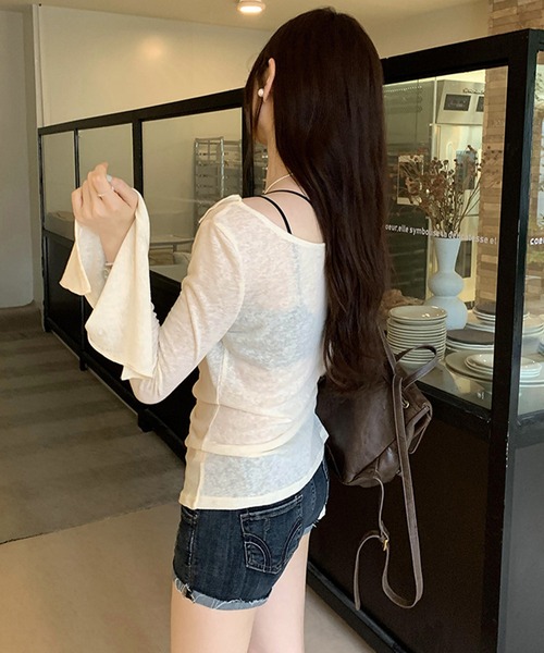 by LEGNA(バイレグナ)の「ドレープオフショルダーシアーカットソー(Tシャツ/カットソー・レディース・ブラック/グレイッシュベージュ/アイボリー/ピンク・FREE)」の13枚目の写真