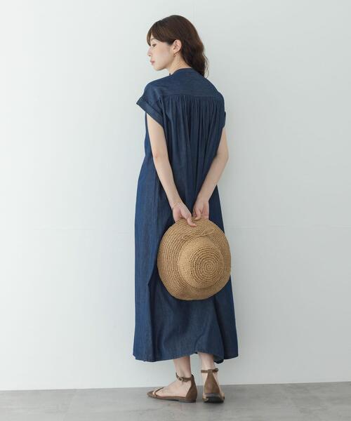 URBAN RESEARCH Sonny Label(アーバンリサーチサニーレーベル)の「デニムピンタックヨークフレンチワンピース(ワンピース・レディース・ライトインディゴブルー/インディゴブルー・FREE)」の6枚目の写真