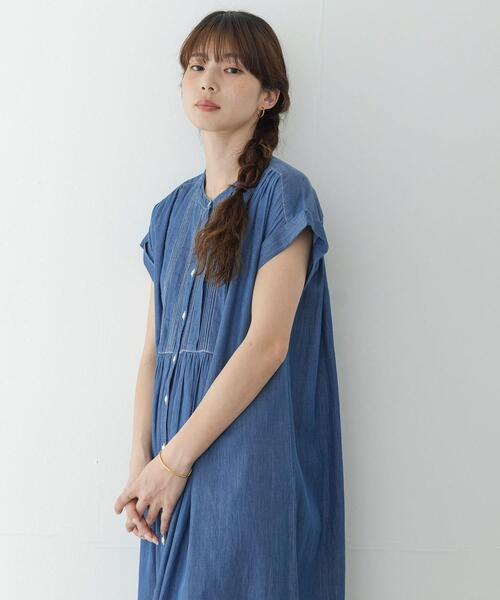 URBAN RESEARCH Sonny Label(アーバンリサーチサニーレーベル)の「デニムピンタックヨークフレンチワンピース(ワンピース・レディース・ライトインディゴブルー/インディゴブルー・FREE)」の15枚目の写真